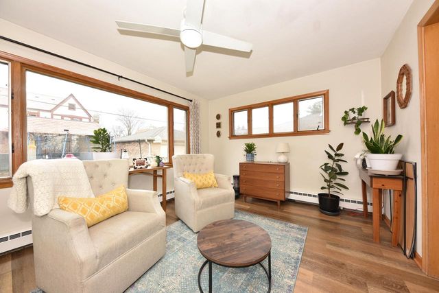 341 N Story PARKWAY, Milwaukee, WI 53208