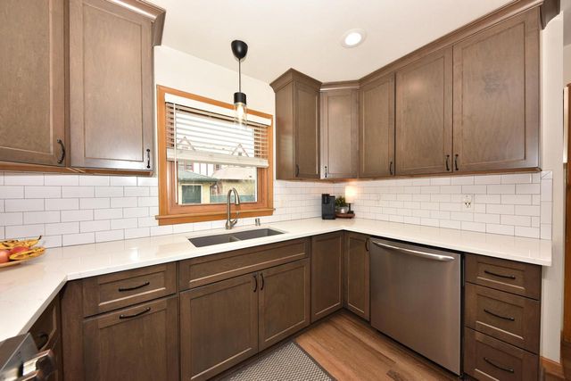 341 N Story PARKWAY, Milwaukee, WI 53208