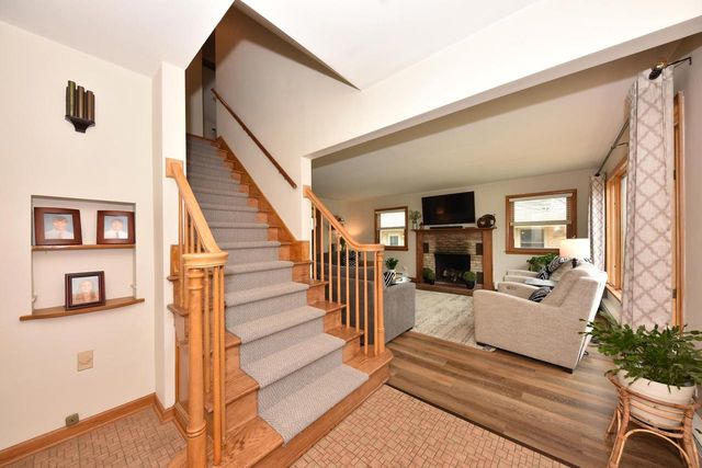 341 N Story PARKWAY, Milwaukee, WI 53208