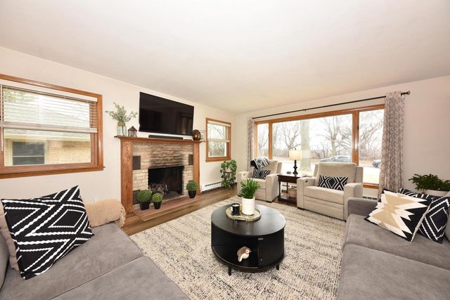 341 N Story PARKWAY, Milwaukee, WI 53208