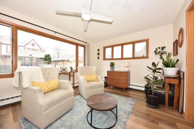 341 N Story PARKWAY, Milwaukee, WI 53208