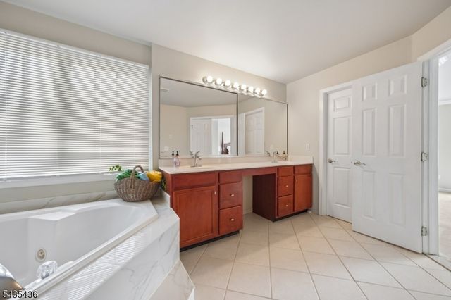 59 Ramapo Dr, Bernards Twp., NJ 07920