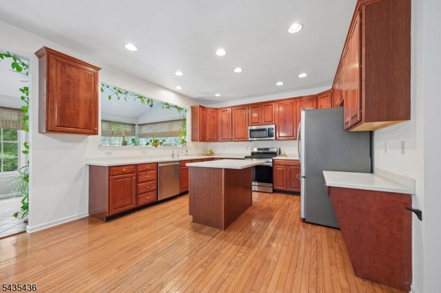 59 Ramapo Dr, Bernards Twp., NJ 07920