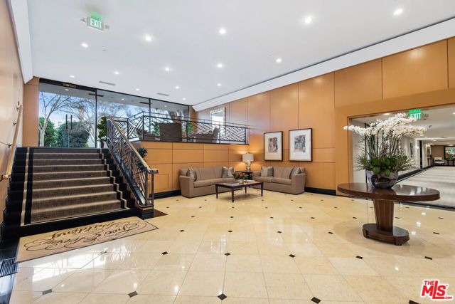 211 S Spalding Drive 110N, Beverly Hills, CA 90212