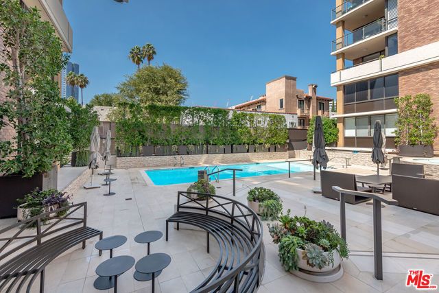 211 S Spalding Drive 110N, Beverly Hills, CA 90212