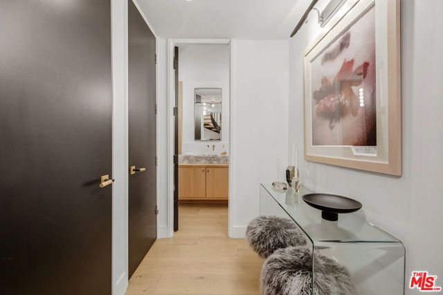 211 S Spalding Drive 110N, Beverly Hills, CA 90212