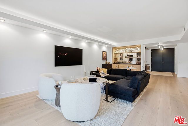 211 S Spalding Drive 110N, Beverly Hills, CA 90212