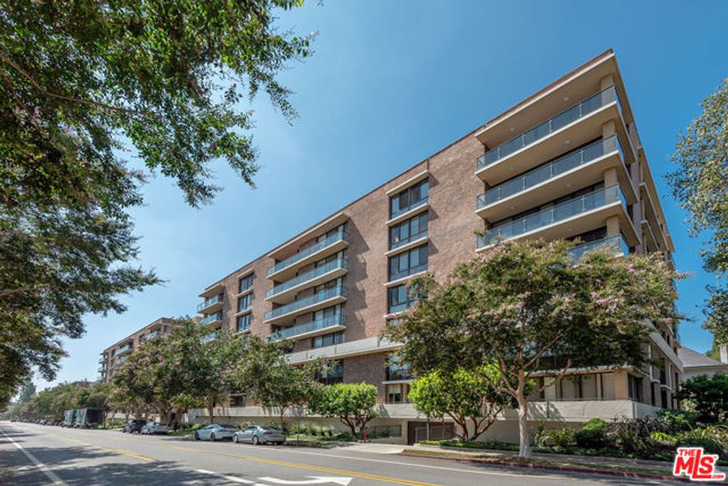 211 S Spalding Drive 110N, Beverly Hills, CA 90212