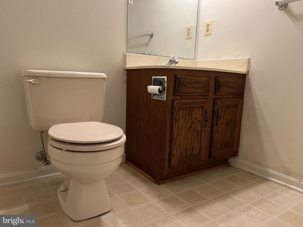 Image 12 of property listing at 6009 WILD GINGER CT, Columbia, MD 21044