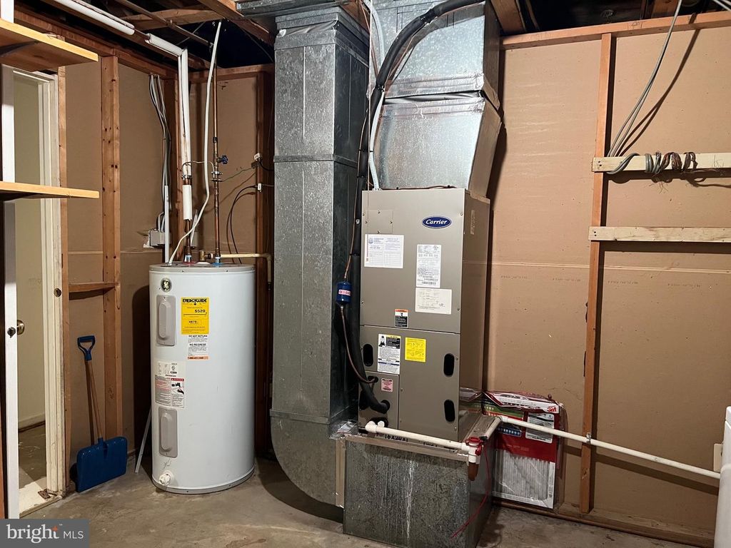 Image 17 of property listing at 6009 WILD GINGER CT, Columbia, MD 21044