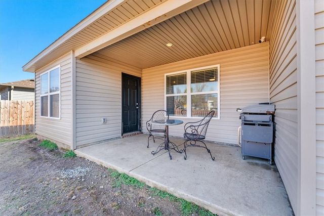 2313 S Silver Street, Siloam Springs, AR 72761