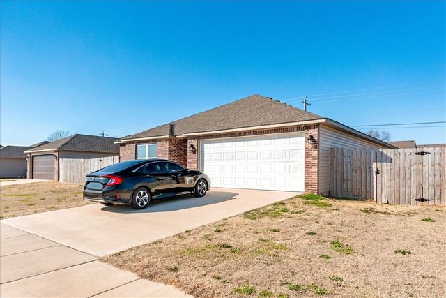 2313 S Silver Street, Siloam Springs, AR 72761