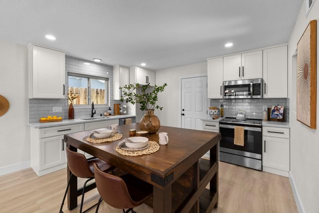 6831 Oaklawn Way, Fair Oaks, CA 95628