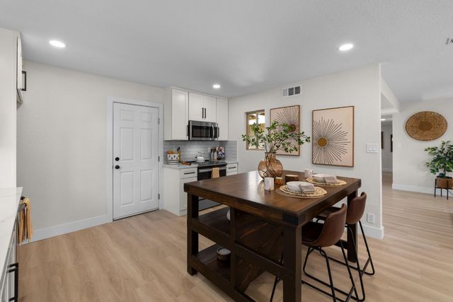 6831 Oaklawn Way, Fair Oaks, CA 95628
