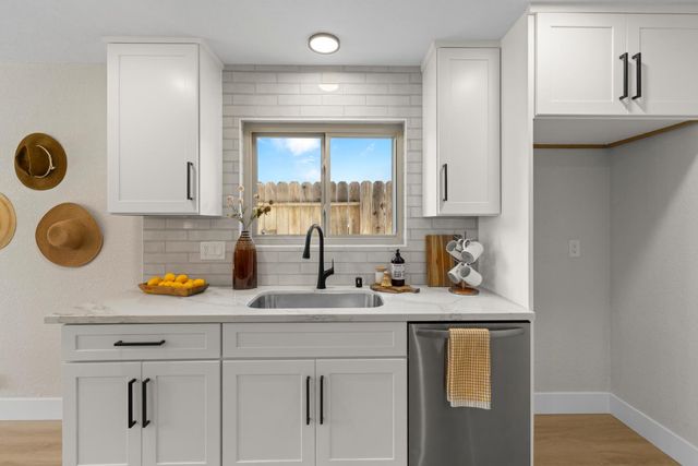 6831 Oaklawn Way, Fair Oaks, CA 95628
