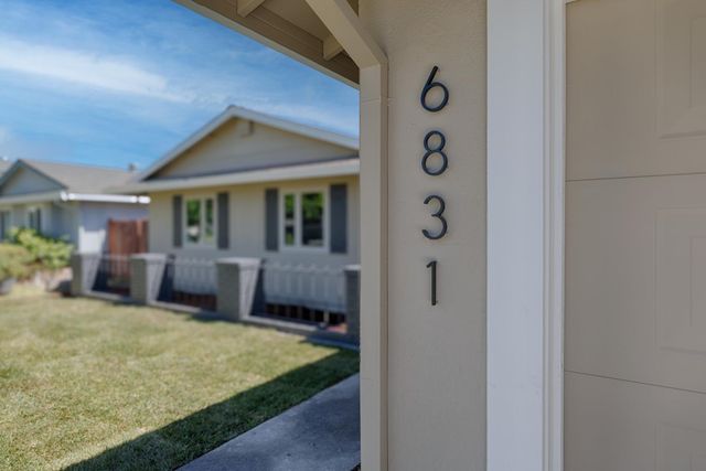 6831 Oaklawn Way, Fair Oaks, CA 95628
