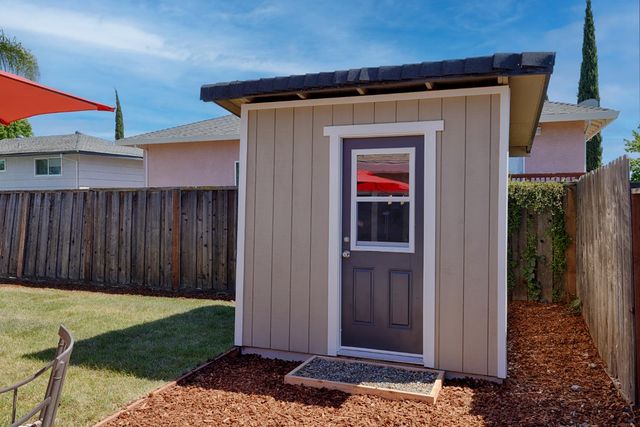 6831 Oaklawn Way, Fair Oaks, CA 95628