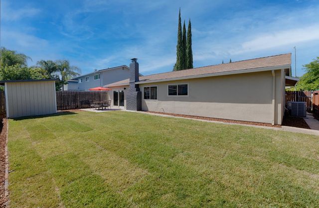 6831 Oaklawn Way, Fair Oaks, CA 95628