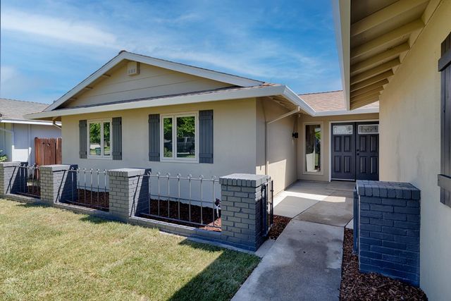 6831 Oaklawn Way, Fair Oaks, CA 95628