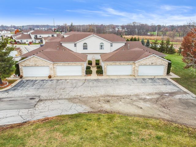 147 Mallard Pointe Drive, Valparaiso, IN 46385