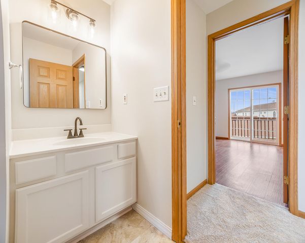 147 Mallard Pointe Drive, Valparaiso, IN 46385