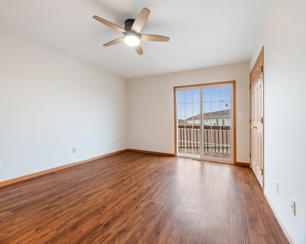 147 Mallard Pointe Drive, Valparaiso, IN 46385