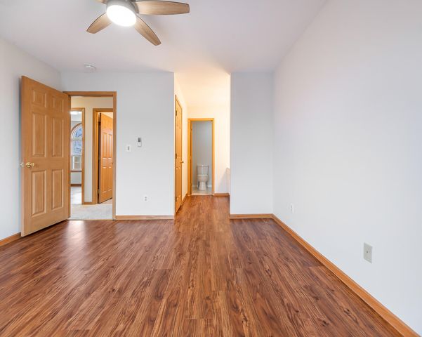 147 Mallard Pointe Drive, Valparaiso, IN 46385