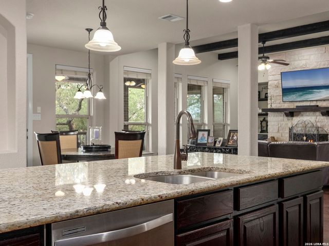 8926 Irving HL, Boerne, TX 78015