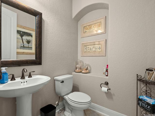 8926 Irving HL, Boerne, TX 78015