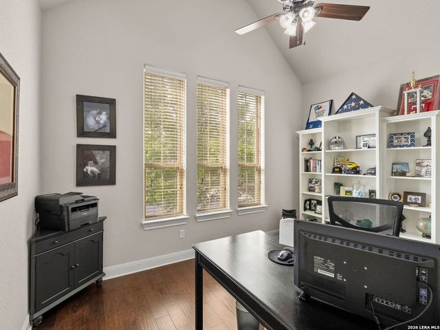 8926 Irving HL, Boerne, TX 78015