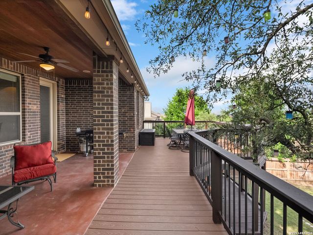 8926 Irving HL, Boerne, TX 78015