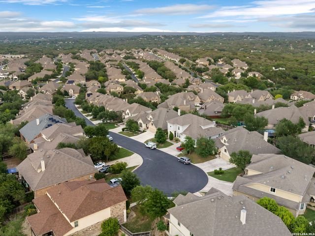 8926 Irving HL, Boerne, TX 78015