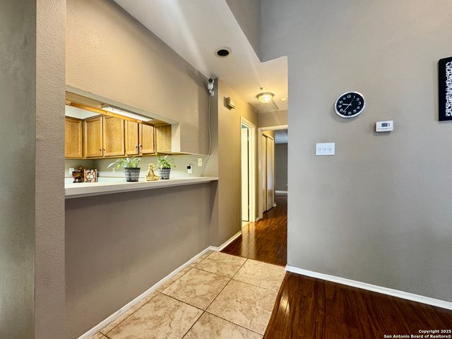 8527 Stonebridge Apt 2, San Antonio, TX 78240