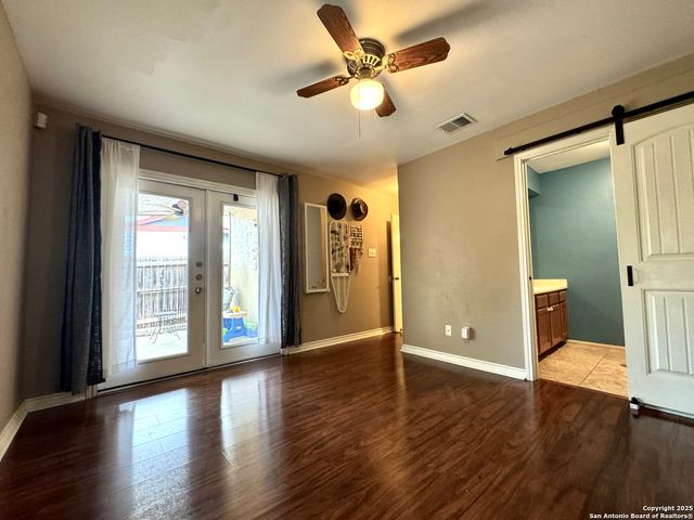 8527 Stonebridge Apt 2, San Antonio, TX 78240