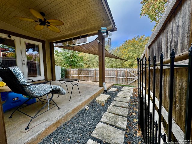 8527 Stonebridge Apt 2, San Antonio, TX 78240