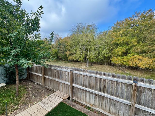 8527 Stonebridge Apt 2, San Antonio, TX 78240