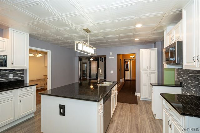 6040 Aiken Road, Pendleton, NY 14094