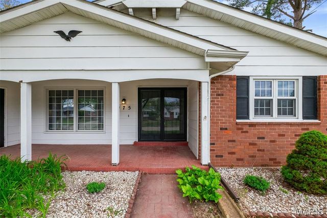 2975 Dover Drive, Florissant, MO 63033