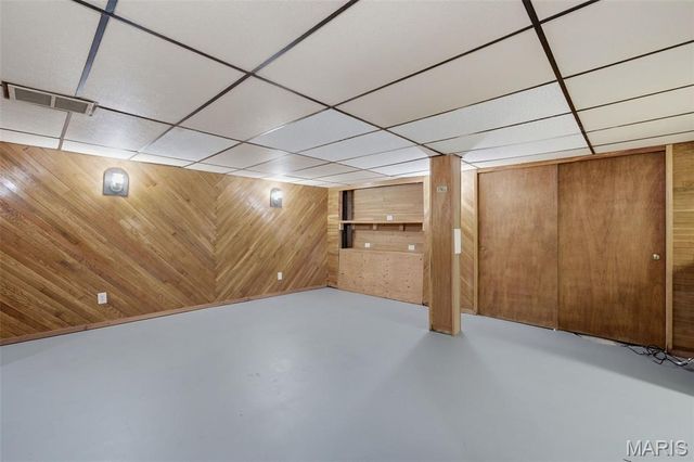 2975 Dover Drive, Florissant, MO 63033