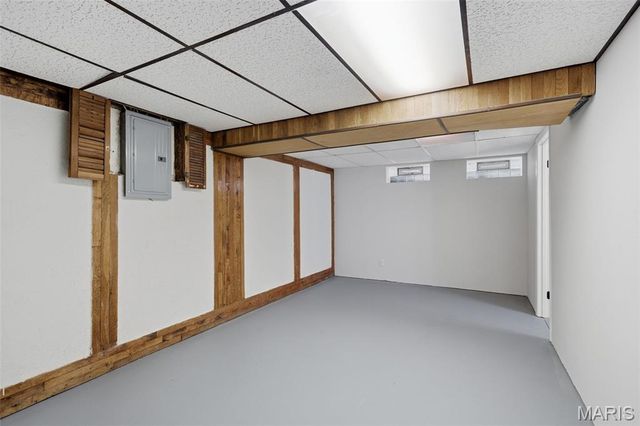 2975 Dover Drive, Florissant, MO 63033