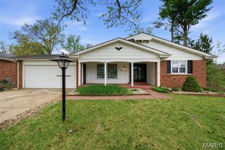 2975 Dover Drive, Florissant, MO 63033