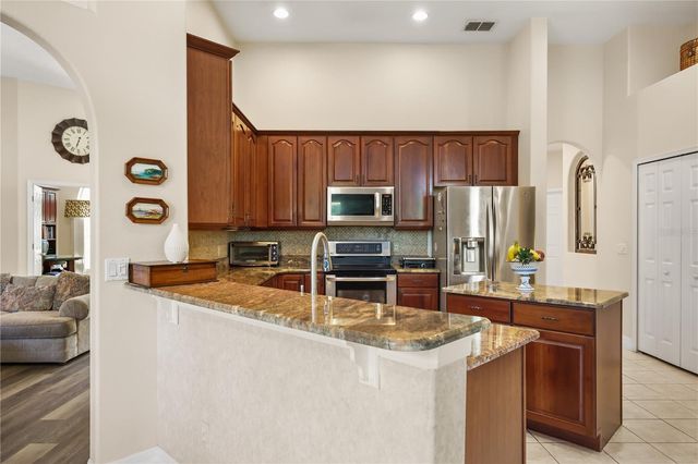 4332 FAWN MEADOWS CIRCLE, Clermont, FL 34711