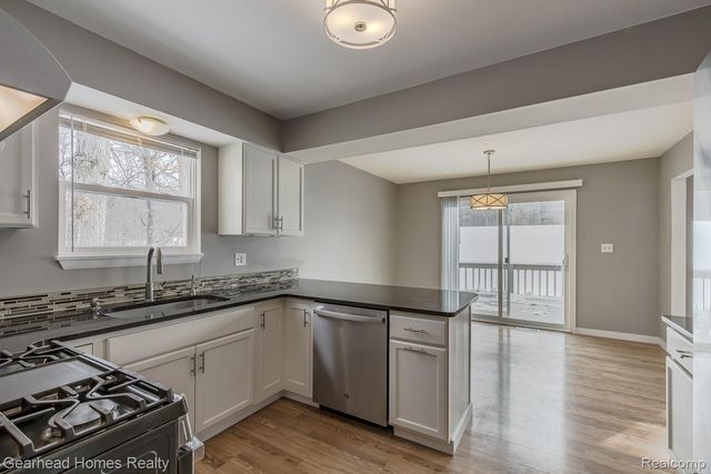 12749 Shaffer Road, Springfield Charter Township, MI 48350