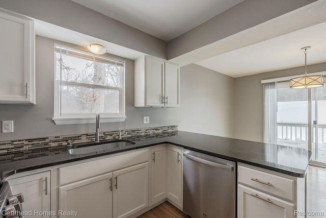 12749 Shaffer Road, Springfield Charter Township, MI 48350