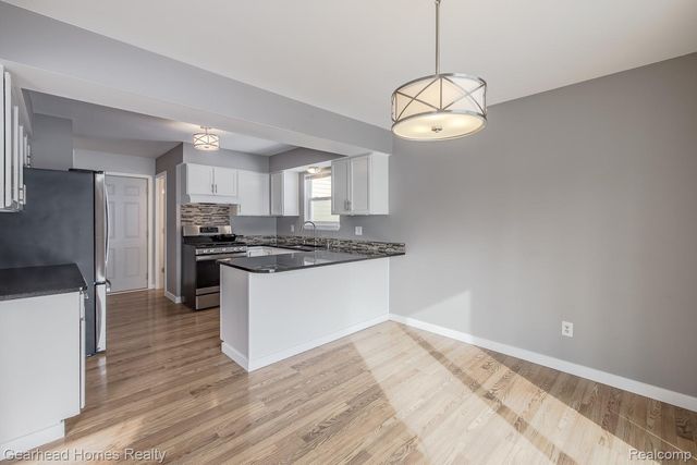 12749 Shaffer Road, Springfield Charter Township, MI 48350