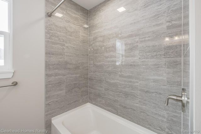 12749 Shaffer Road, Springfield Charter Township, MI 48350