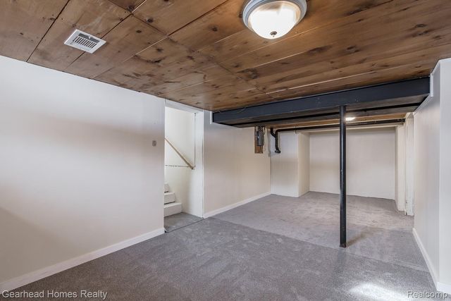 12749 Shaffer Road, Springfield Charter Township, MI 48350