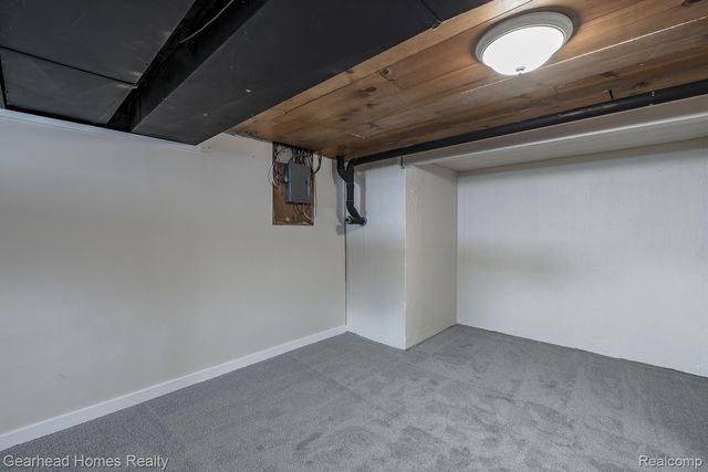 12749 Shaffer Road, Springfield Charter Township, MI 48350