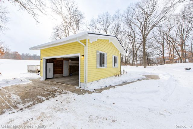 12749 Shaffer Road, Springfield Charter Township, MI 48350
