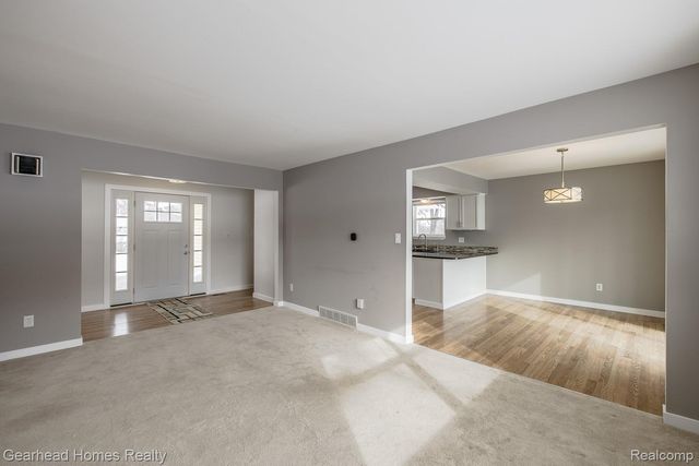 12749 Shaffer Road, Springfield Charter Township, MI 48350